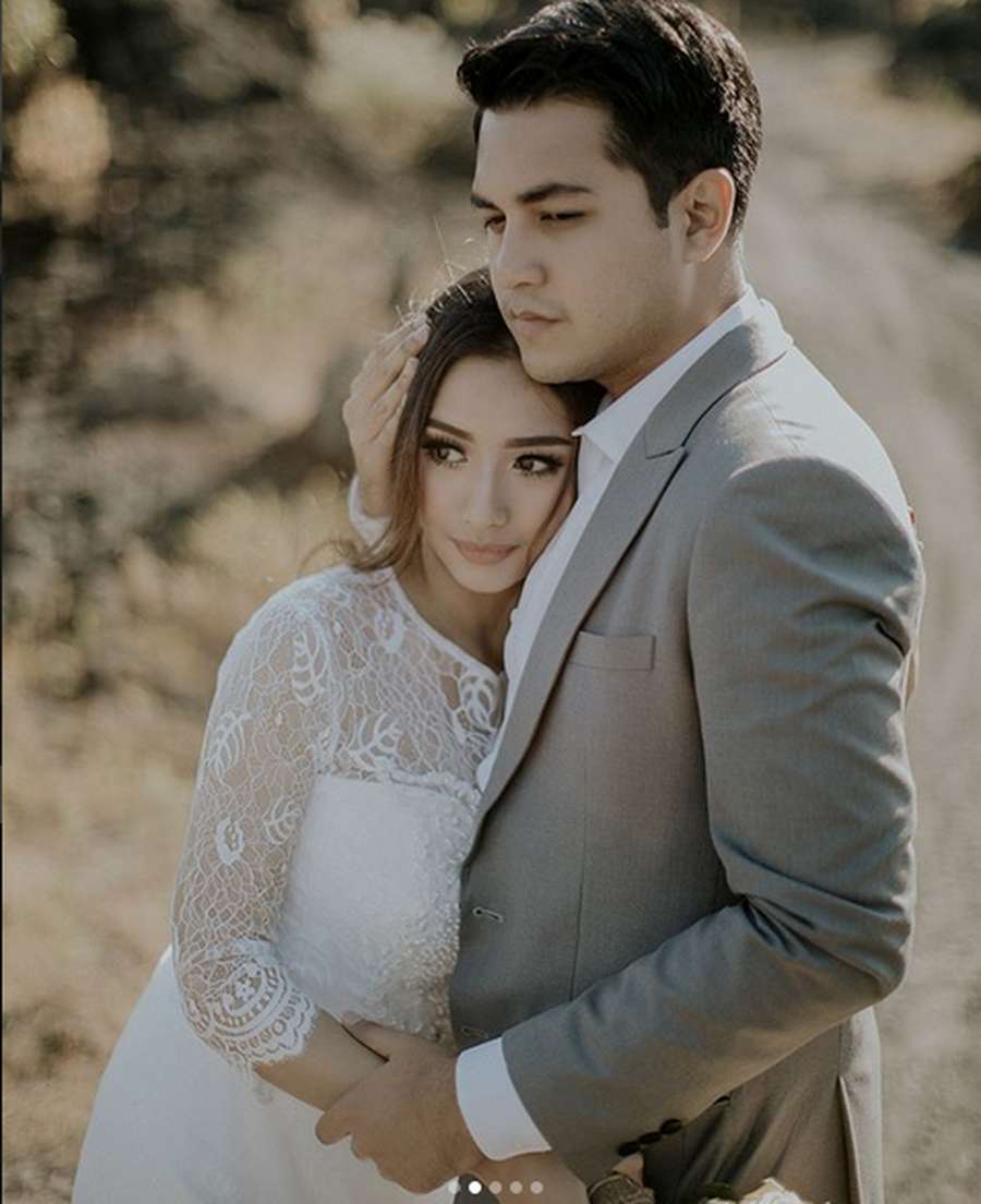 Mesranya Adzana Bing Slamet Dan Rizky Alatas Saat Prewedding