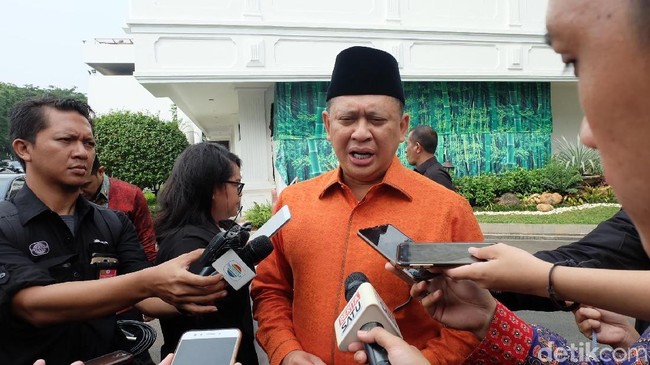 Jadi, Anggota DPR Dapat THR Nggak Sih?