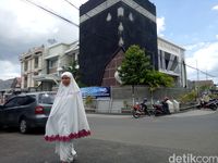 Melongok Masjid Kakbah Obat Rindu Ke Baitullah