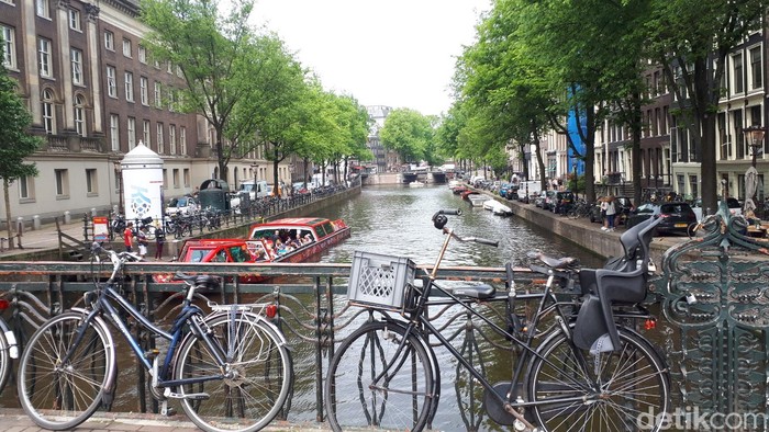 Sepeda di Amsterdam