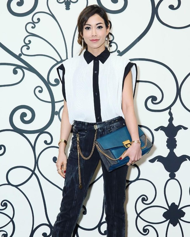 Wanita yang kini mengoleksi berbagai tas mewah itu juga menjelaskan betapa ayahnya termasuk orang yang memberinya kebebasan dalam hal pendidikan. Robert Kuok tidak menuntutnya mendapatkan nilai A di sekolah. Justru sang ayah meminta banyak mencari pengalaman. Meski demikian Yen Kuok tetap cemerlang di sekolah. Saat akan masuk universitas, dia diterima di Universitas Harvard dan Stanford. Foto: dok. Instagram