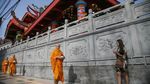 Melihat Persiapan Umat Budha Jelang Perayaan Waisak