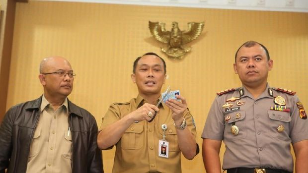 KTP yang tercecer di Bogor
