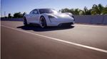 Adam Levine dan Mobil Listrik