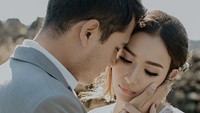 Rizky Alatas mantap melamar kekasihnya pada tahun 2017 lalu. Foto: Dok. Instagram/adzanabs
