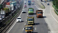 Bulan depan, Pemprov DKI Jakarta batasi operasional truk di Tol Lingkar Luar.