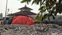 Tetapi saat ini musala tersebut belum bisa dipakai warga untuk melakukan ibadah di bulan Ramadan.