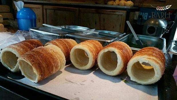 Roti cerobong Barli Cake