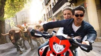 Boncengin neng Cameron Diaz. (Foto: indihumor)