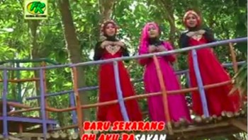 Sahur cuma minum air putih. Bangun pagi udah terasa lapar. Foto: Facebook Qasidah Memes for All Occasions