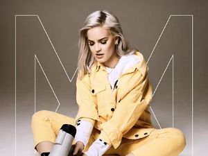 Speak Your Mind Anne-Marie: Paket Party Yang Ciamik