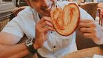 Hobi Makan Salad dan Roti, Ini Pose Ali Syakieb Ketika Makan Bersama Pacar