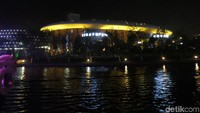 Foto: Peacock River beranak menjadi Swan River lalu bergabung kembali. Sehingga, kita bisa naik tur perahu mengelilingi 2 sungai ini menikmati kelap-kelip lampu yang indah (Fitraya/detikTravel)
