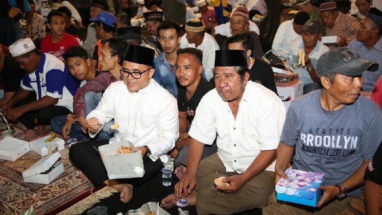 Anas Ingin Pasar-pasar di Banyuwangi Seperti di Thailand Anas Ingin Pasar-pasar di Banyuwangi Seperti di Thailand