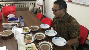 Ini 10 Bukti Kalau Aryo Djojohadikusumo Pecinta Bakmi Sejati!