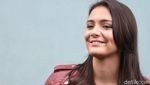 Tampil dengan Rambut Baru, Amanda Rawles Makin Cantik