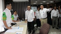 Posko tersebut untuk mengantisipasi keluhan dalam pelaksanaan pembayaran THR mulai dari pusat sampai daerah melalui dinas kerja di provinsi maupun kabupaten kota dalam rangka memantau pelaksanaan THR tahun 2018.
