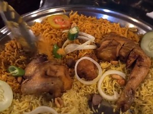 Alasan Ustaz Khalid Basalamah Buka Usaha Kuliner Khas Arab