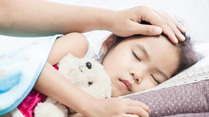 Membangunkan anak sahur