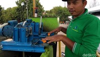 Rata-rata yang saya terima tiap hari 80-100 truk tinja atau sekitar 300 meter kubik per hari, tapi alat olahan kita ini maksimal kapasitasnya 80 meter kubik per hari, kata Andri. (Foto: Yulida/detikcom)