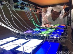 Berkunjung ke Pabrik Advan, Ponsel Made in Semarang