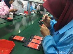 Berkunjung ke Pabrik Advan, Ponsel Made in Semarang