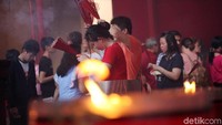 Sejak tiba mereka langsung memanjatkan doa.
