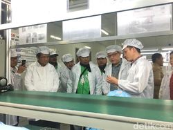 Berkunjung ke Pabrik Advan, Ponsel Made in Semarang