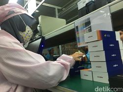 Berkunjung ke Pabrik Advan, Ponsel Made in Semarang