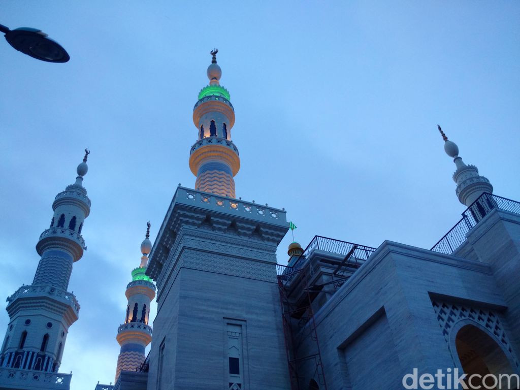 Masjid Suciati Saliman yang dibangun seorang pedagang ayam di Sleman