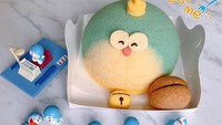 Kalau yang satu ini cocok untuk penggemar kartun kucing asal Jepang. Yap, chiffon cake bentuk Doraemon! Foto: Instagram i_bun_go_go