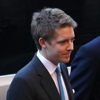 Di usia 27 tahun, nilai kekayaannya mencapai 9 miliar poundsterling! Kabarnya, sang pangeran sedang dekat dengan teman semasa kecilnya. Namun hubungan mereka belum resmi, jadi kamu masih punya kesempatan untuk menjadi kekasihnya! Foto: Dok. Getty Images