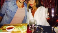 Dinner romantis dengan sang istri menjelang hair libur. Menyenangkan sekali! Foto: Instagram @garethbale11