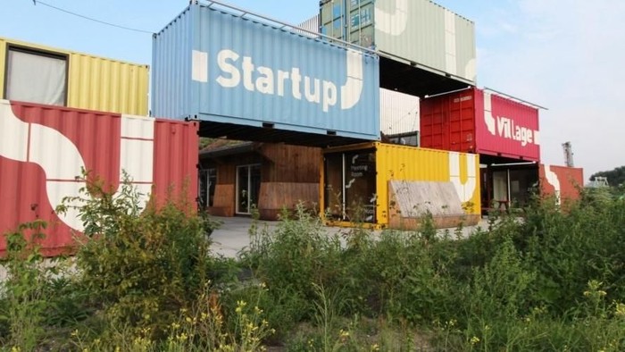 Sewa Kantor Makin Mahal, Kontainer Disulap Jadi Ruang Kerja di Belanda Arsitek Belanda Julius Taminiau mendesain ulang berkotak-kotak kontainer pengiriman untuk dijadikan tempat bekerja bagi para startup.