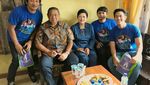 Lihat Serunya Pelawak Aden Bajaj Saat Kulineran Bareng Keluarga