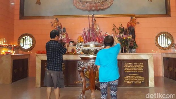 Perayaan Waisak di Klenteng Ancol, Vihara Tertua di Jakarta