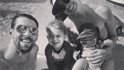 Boomer dan Beckett, si Ganteng Jagoan Ciliknya Michael Phelps