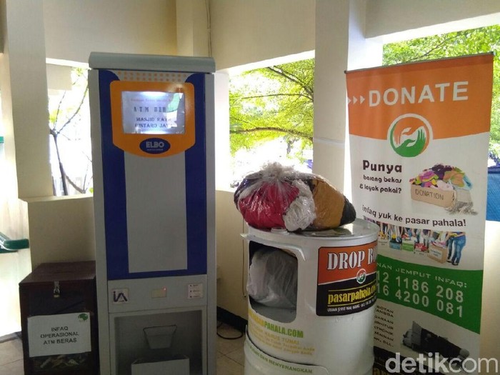 Tak Keluarkan Uang, ATM di Masjid Raya Bintaro Isinya Beras