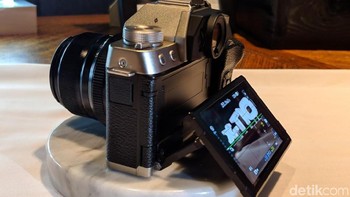 Selain itu mendukung rekam video Full HD hingga 59,94fps. Dapat pula merekam video gerakan lambat hingga 4x di resolusi HD 720p.  Foto: Adi Fida Rahman/detikINET