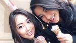 10 Pose Karen Vendela, Si Cantik Pacar Boy William Saat Makan