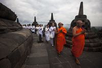 Melihat Ritual Waisak Di Candi Borobudur