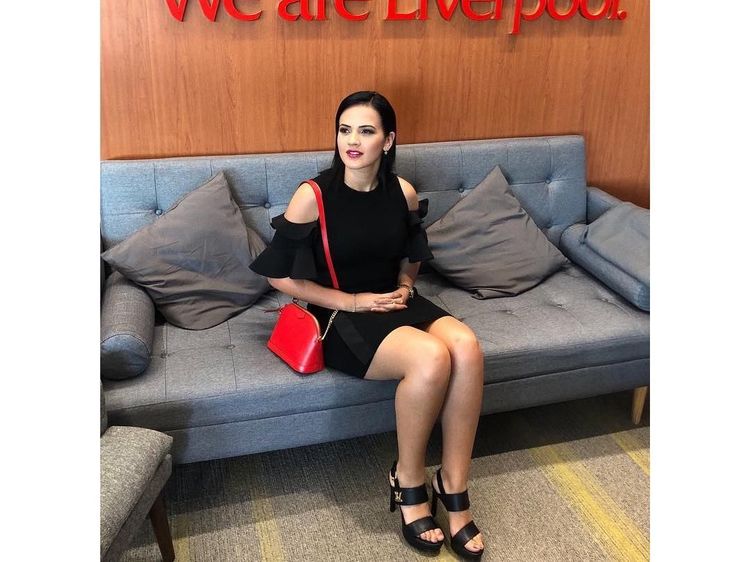 Pesona Rebeca Tavares, Wags Baru Liverpool