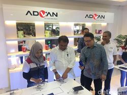 Berkunjung ke Pabrik Advan, Ponsel Made in Semarang