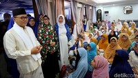 Zulkifli Hasan saat menggelar buka puasa bersama Badan Musyawarah Organisasi Islam Wanita Indonesia (BMOIWI).