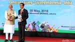 Jokowi dan PM India Bermain Layang-layang di Monas