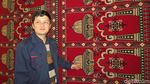 Foto Oleh-oleh Xinjiang: Karpet Tradisional Muslim Uyghur