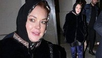 Lindsay Lohan kerap memberikan ucapan selamat berpuasa untuk followersnya. Foto: Tristan Fewings