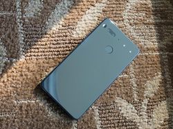 Bukan iPhone X, Ini Ponsel yang Pertama Pakai Notch