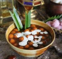Mari Berbuka dengan Bubur Tampah dan Ayam Penyet Sedap di Sini!
