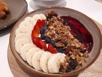 All Things Delicious: Menikmati <i>Smoothies Bowl</i> Segar Buatan Kafe Halal Singapura